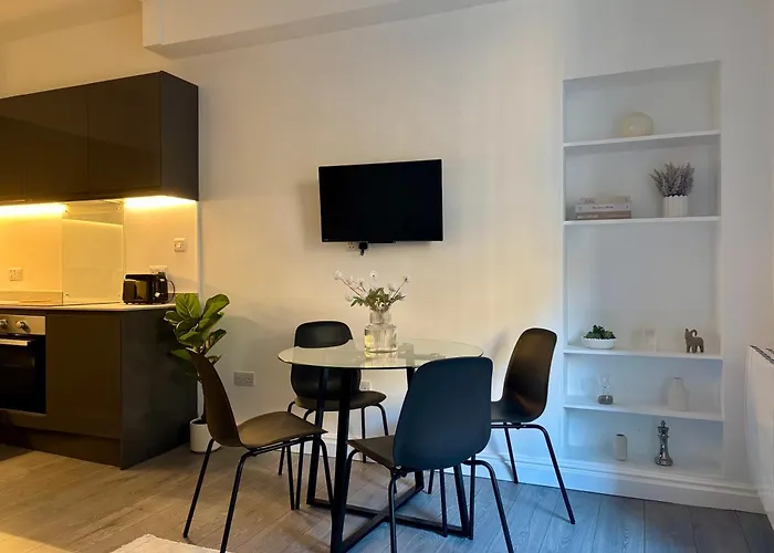 Stylish 1 Bed Centre *