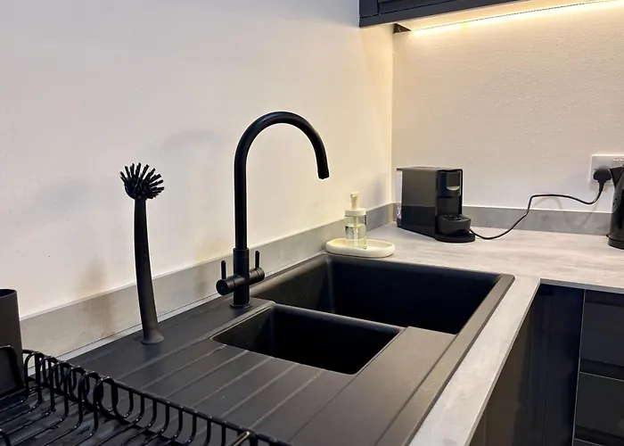 Stylish 1 Bed Centre