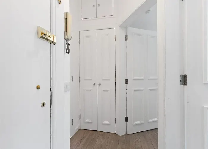 Stylish 1 Bed Centre