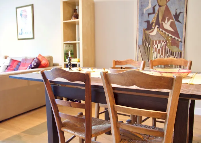 Bright Spacious 2 Bedroom In Stockbridge Apartment