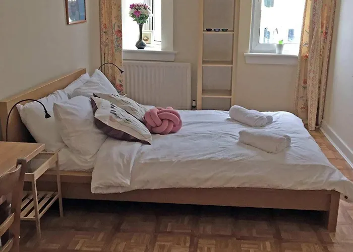Bright Spacious 2 Bedroom In Stockbridge Apartment *