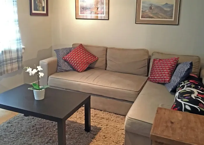 Bright Spacious 2 Bedroom In Stockbridge * Edinburgh