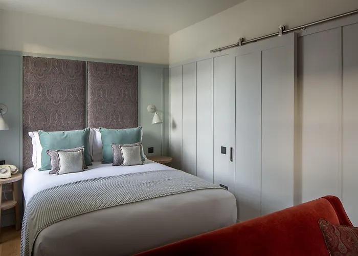 Abbey Apartments, At Holyrood Edinburgh