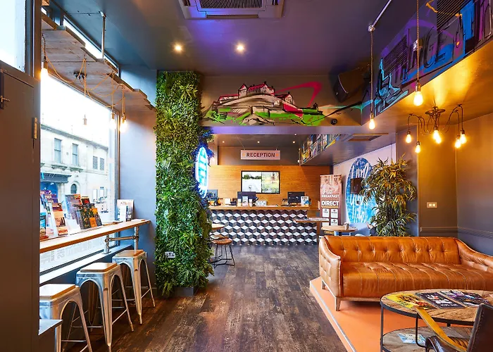 St Christopher's - Old Town * Edinburgh