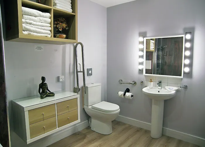 דירה Beaverhall Holiday Apartments אדינבורו