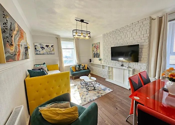 Craigietinny Road Apartment- 3 Beds Appartement