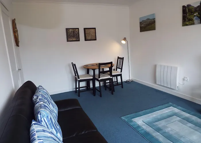 Lägenhet Ideal Location With Free On-site Private Parking Edinburg