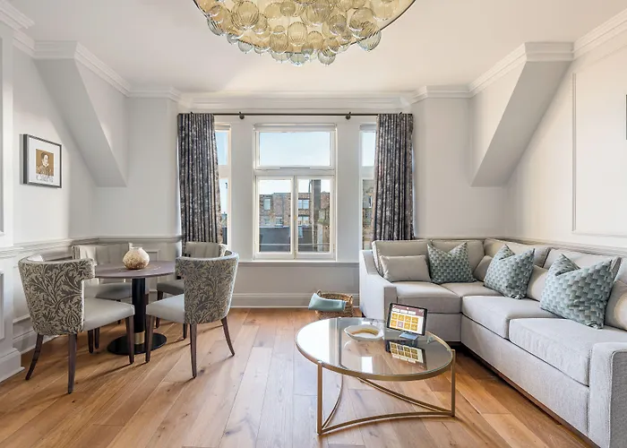 Righ Residences - George Street 4*