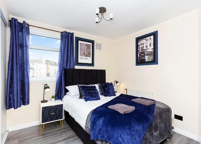 בית נופש The Urban Nest - Vibrant 3 Bed With Garden *