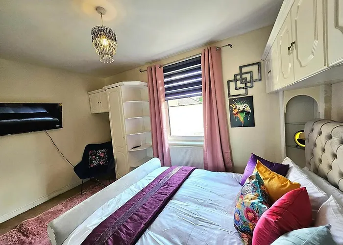 Apartament 2 Bed Apt, 4 Beds, 3 Tvs Parking Edynburg