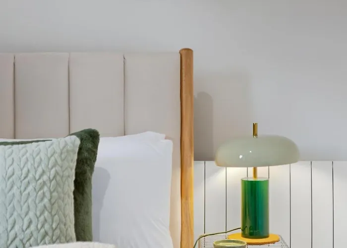 Stylish 1 Bed Centre *