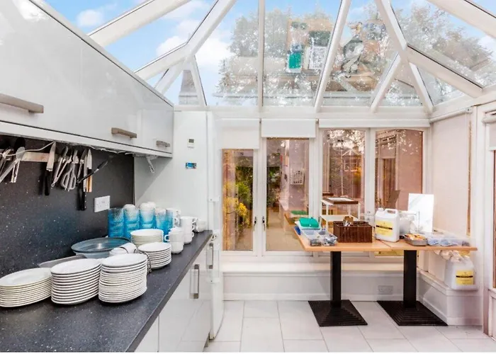 West Coates Mansion Hotel 4*