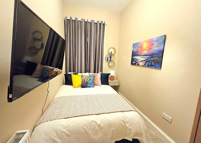 Apartment 2 Bedroom Apt, 4 Beds, 3 Tv Near Fountain Park