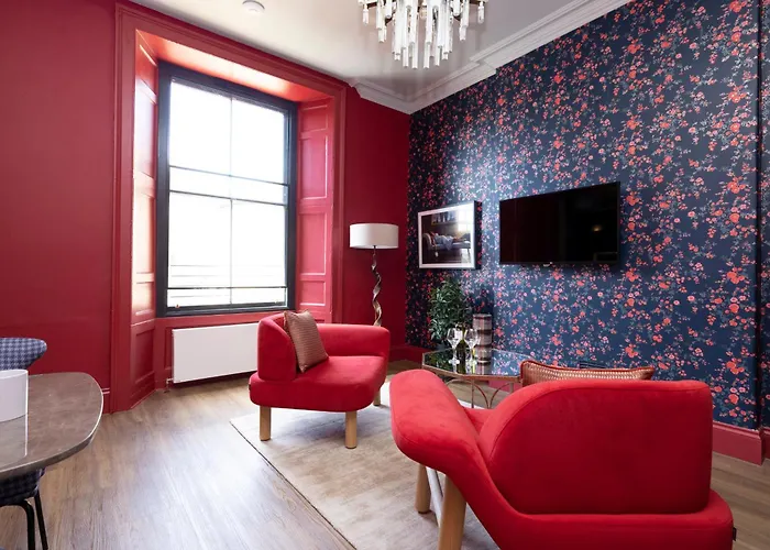 30 Castle Street 3*