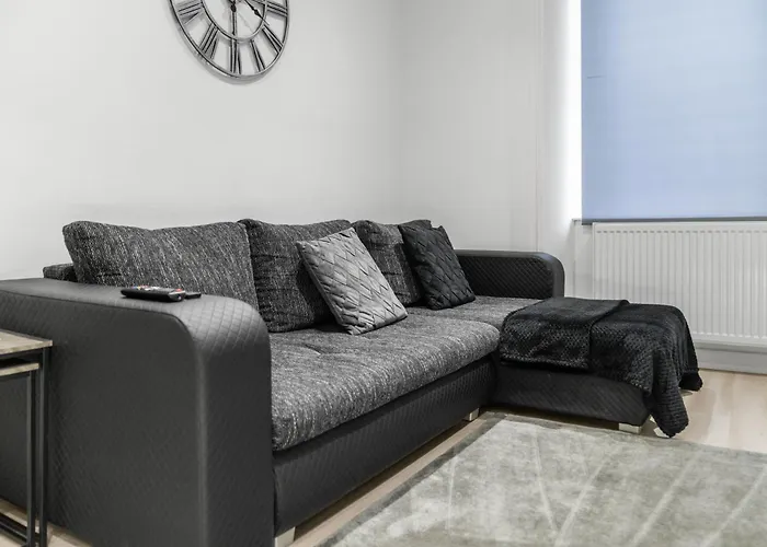 Upper Grove 2 Bedroom - * Edinburgh