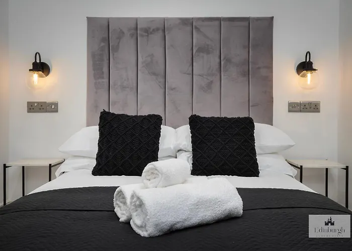 Royal Mile 2bedroom Апартаменты Эдинбург