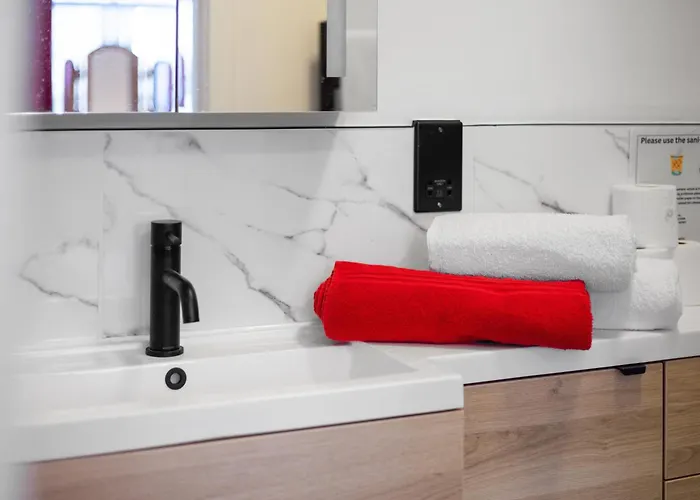 Apartment Spacious And *