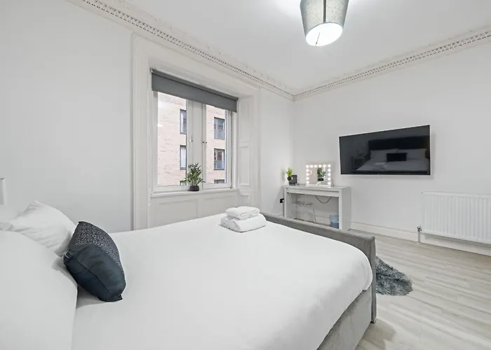 Upper Grove 2 Bedroom - * Edinburgh
