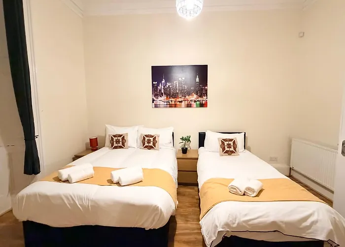 2 Bed Flat In Διαμέρισμα