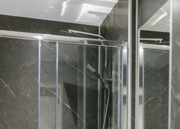 Upper Grove 2 Bedroom -