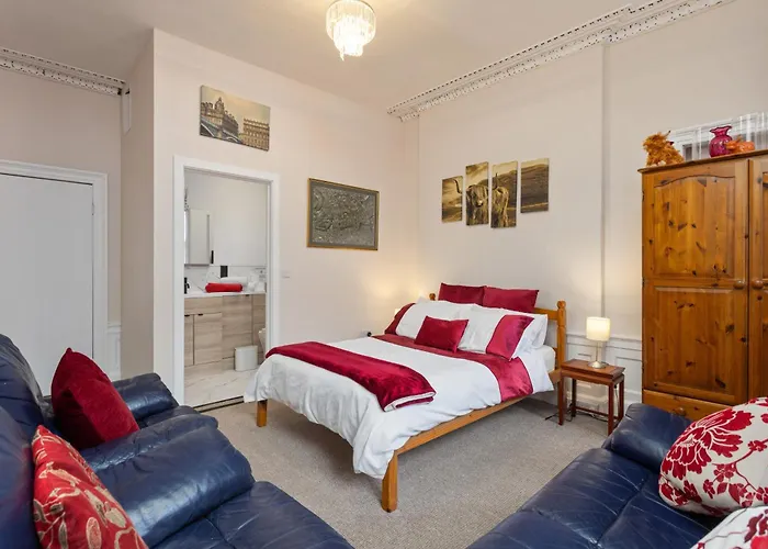 Apartment Spacious And