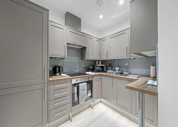 Upper Grove 2 Bedroom - Edinburgh