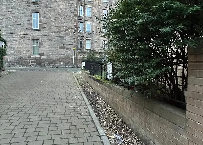 House Close To Old Town *