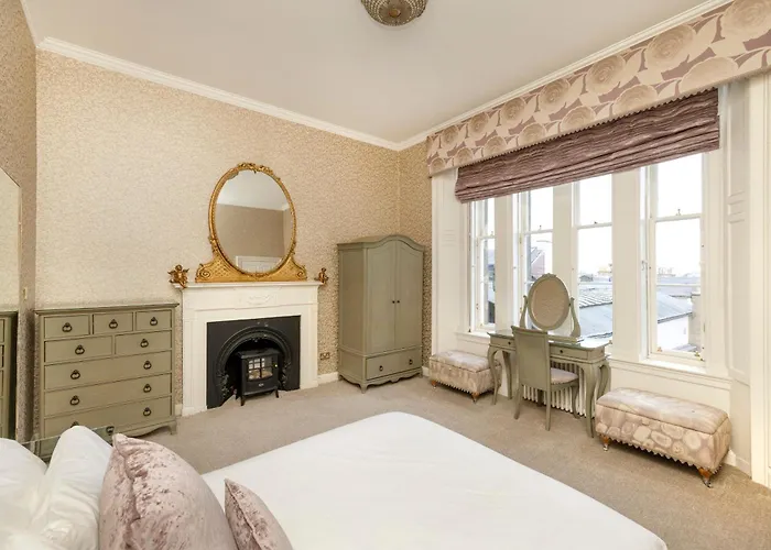 Argyl - 4 Bed On York Place, New Town Appartement *