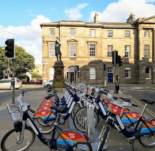 Bernard St - Bright And Spacious 1 Bed At The Shore! Daire Edinburgh