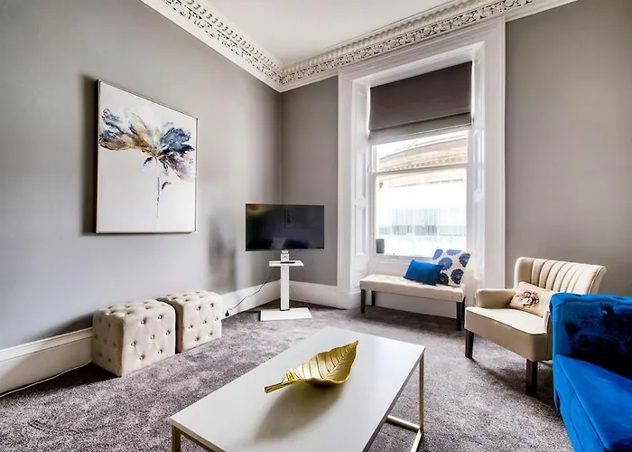 Apartament Lothian Road - Perfect Centre Location. *