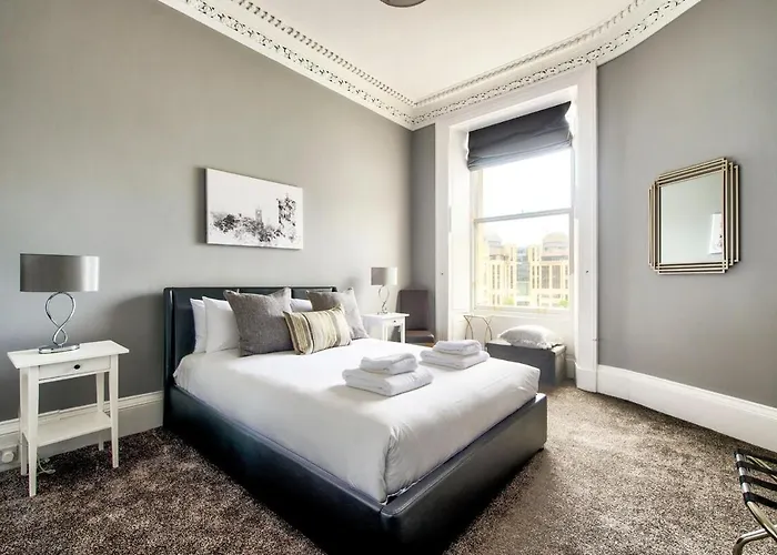 Lothian Road - Perfect Centre Location. Apartament