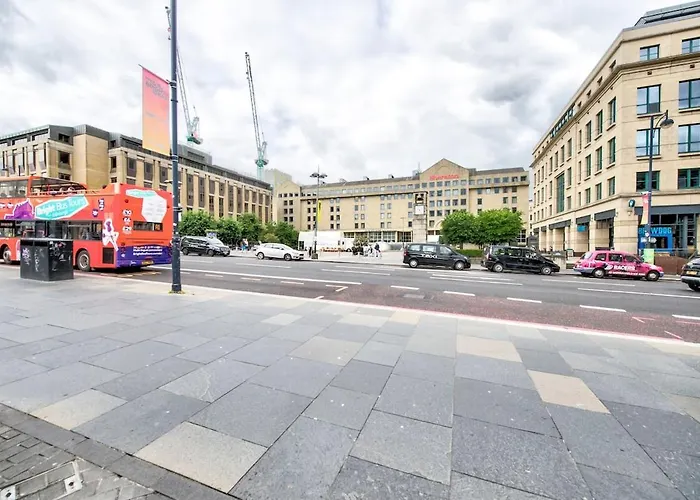 Apartament Lothian Road - Perfect Centre Location. *