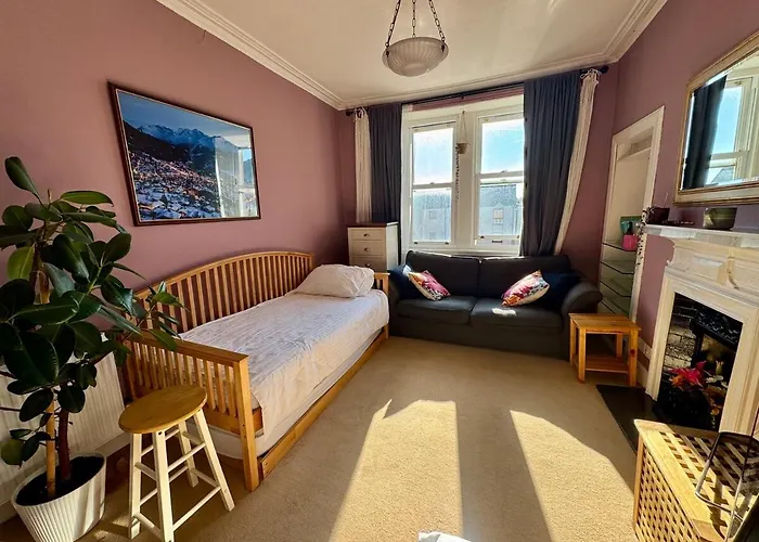 King's Road - Portobello Seaside View *