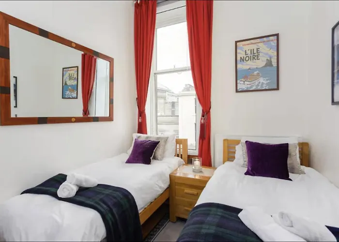Great Location! 2bd,2 Bath In Centre Of Appartamento *