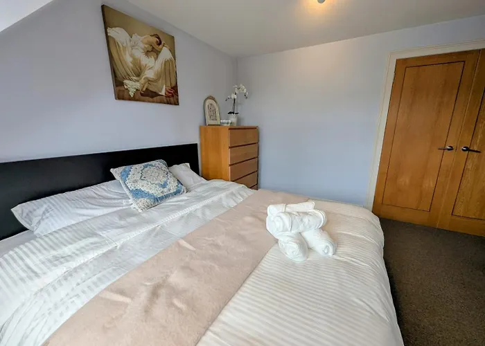 Center Gem-4bd House! Semesterbostad *