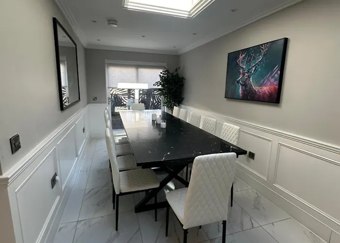 度假居 Luxury Waterfront Retreat For Groups *