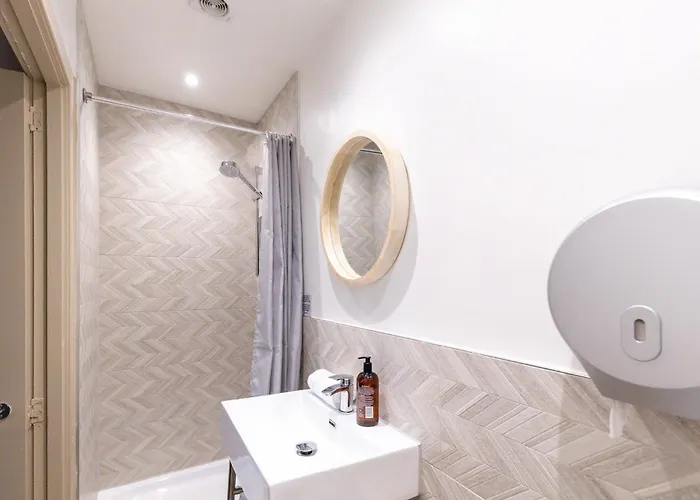 38 Bide Collective *