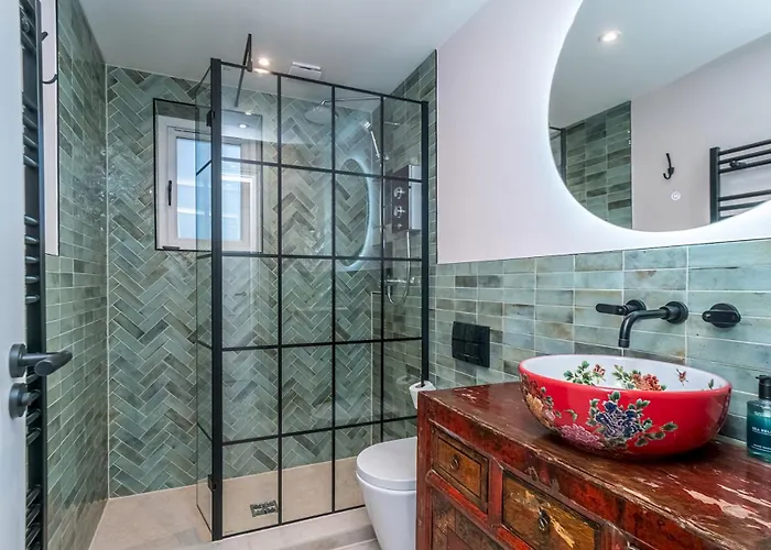 Vakantiehuis Spacious 5-bed With Garden Parking - Pass The Keys Edinburgh