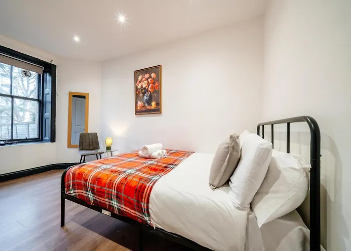 Сasa de vacaciones Mcdonalds House 12 Guests 10 Beds 15' Centre Edimburgo