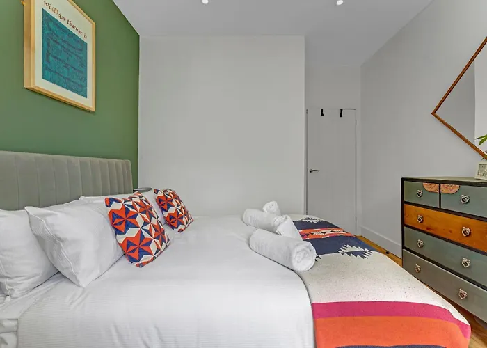 Stylish 2-bed Garden Villa Edinburgh