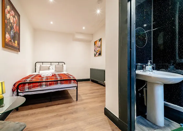 Сasa de vacaciones Mcdonalds House 12 Guests 10 Beds 15' Centre *