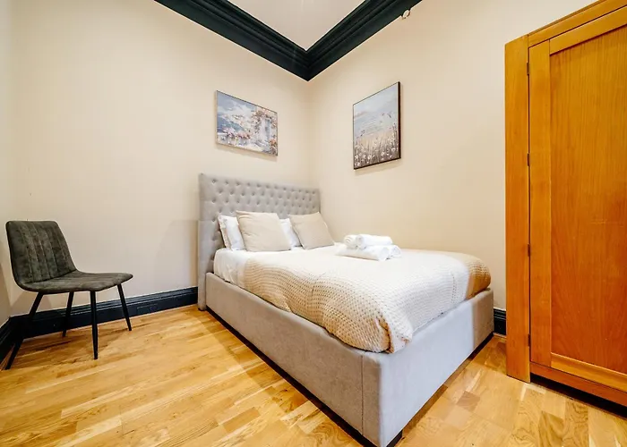 Nyaraló Mcdonalds House 12 Guests 10 Beds 15' Centre *