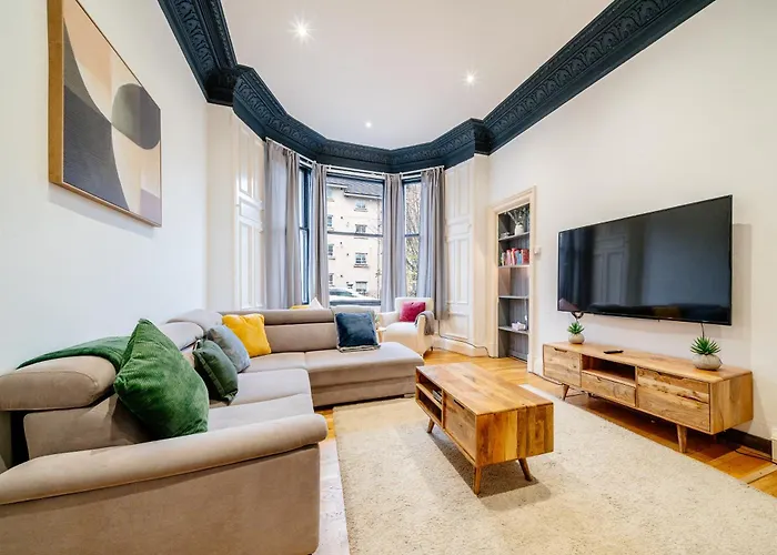 Mcdonalds House 12 Guests 10 Beds 15' Centre