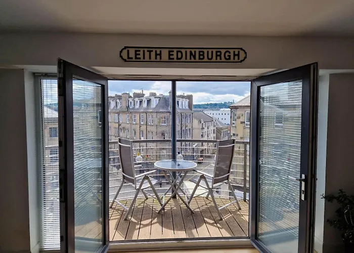 Spacious, Sunny Leith شقة