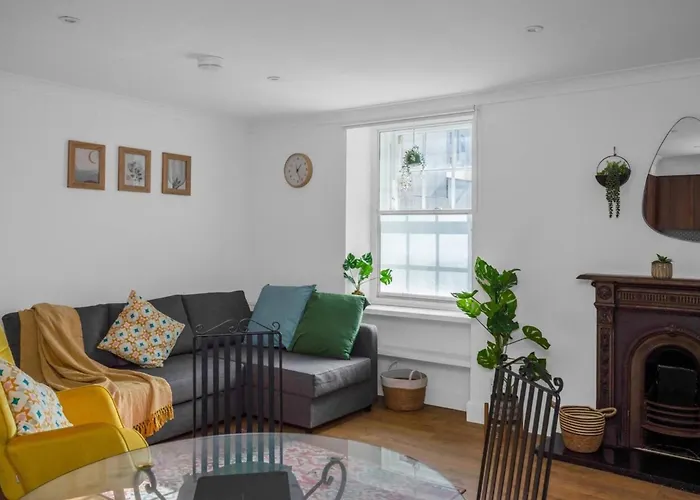 Stylish 1br Urban Stay, Centre *