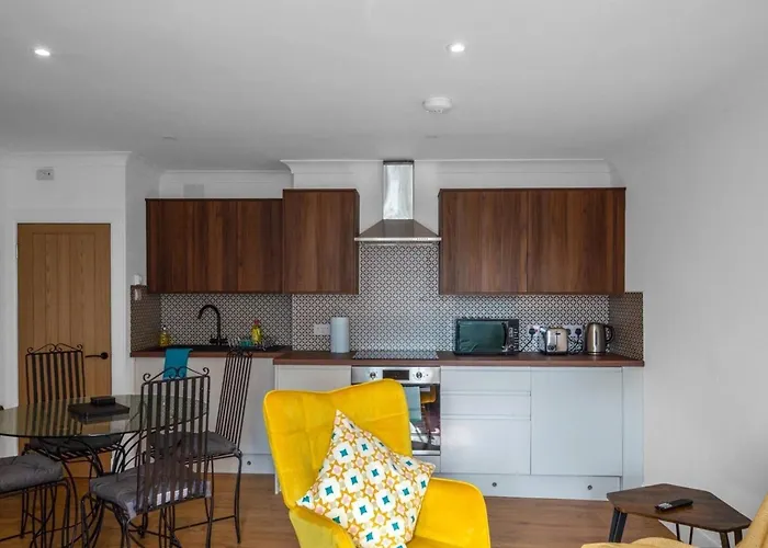 Stylish 1br Urban Stay, Centre
