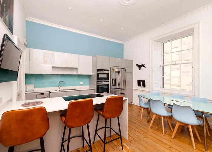 Luxury Family Flat In New Town *