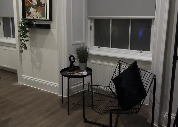 Modern & Cozy In Leith Walk Edimburgo