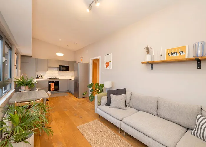 アパート Stylish 2-bedroom In Leith エディンバラ