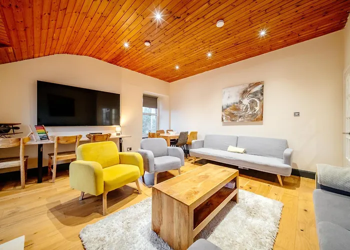 Percys Place Sleep 11, 15 Minute To Centre Free Parking